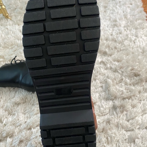 Women Vegan Leather Lace Up Lug Combat Dual Closure Boot - Picture 4 of 5